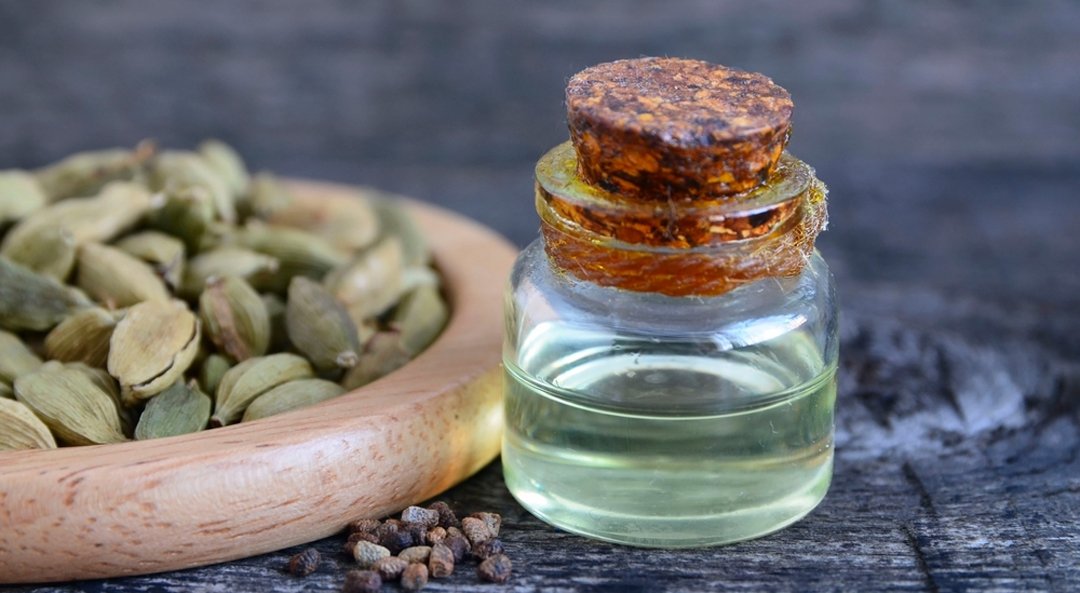 Cardamom CO₂ Extracted Oil